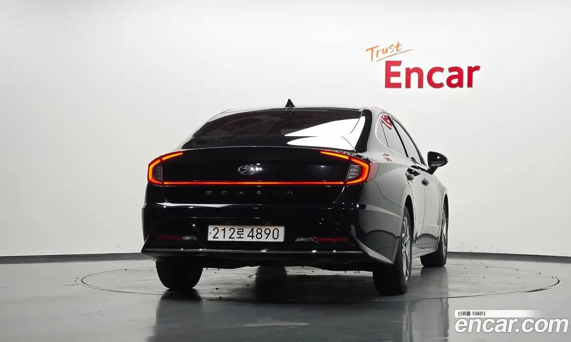 Hyundai Sonata 2022 2.0 автомат (гидро), фото 4