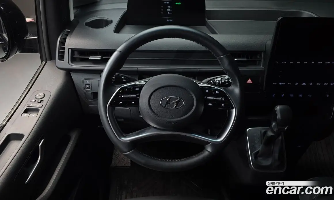 Hyundai Staria 2023 3.5 автомат (гидро), фото 19