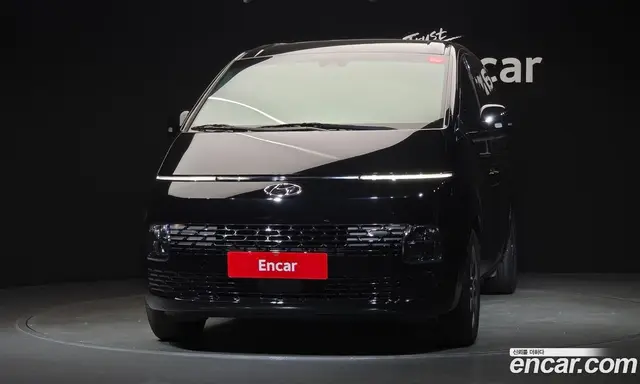 Hyundai Staria 2023 3.5 автомат (гидро), миниатюра 3