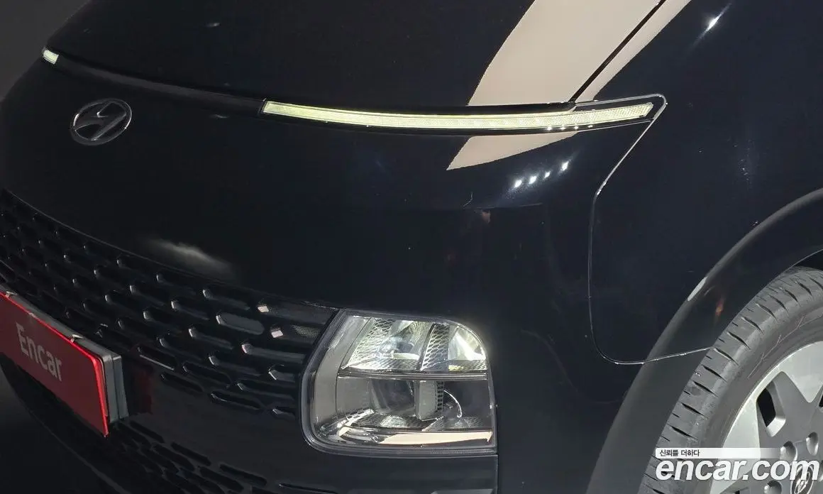 Hyundai Staria 2023 3.5 автомат (гидро), фото 8