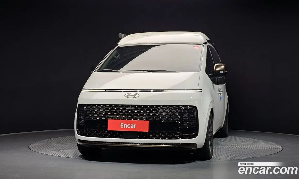 Hyundai Staria 2024 2.2 автомат (гидро), фото 3