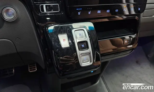 Hyundai Staria 2024 2.2 автомат (гидро), миниатюра 9