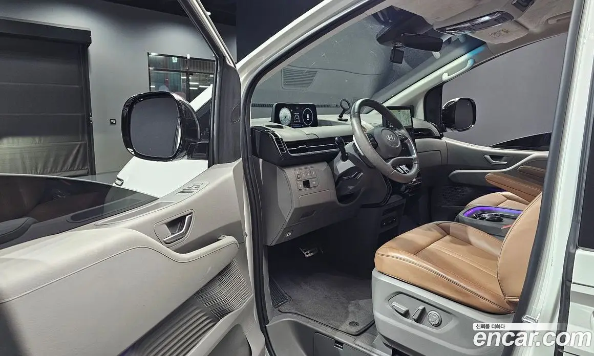 Hyundai Staria 2024 2.2 автомат (гидро), фото 10