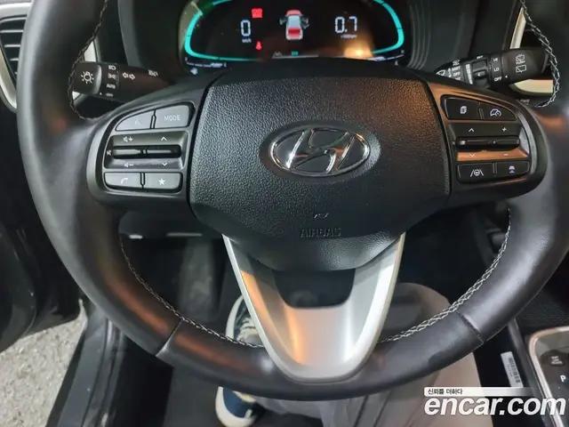 Hyundai Venue 2023 1.6 автомат (гидро), миниатюра 12