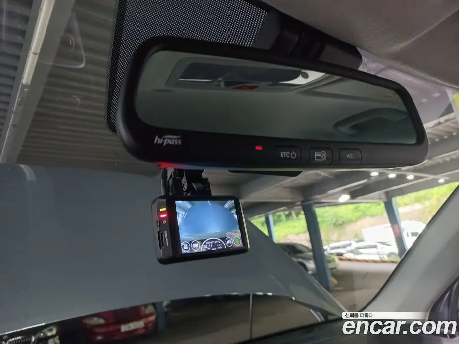 Hyundai Venue 2023 1.6 автомат (гидро), фото 13