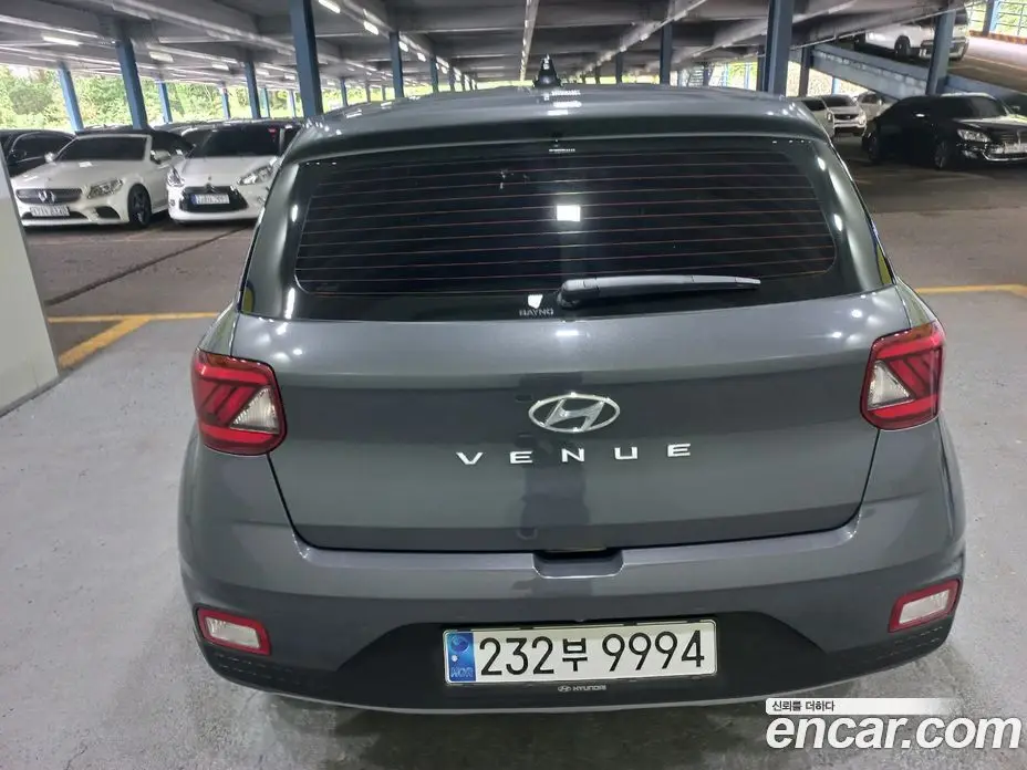 Hyundai Venue 2023 1.6 автомат (гидро), фото 4