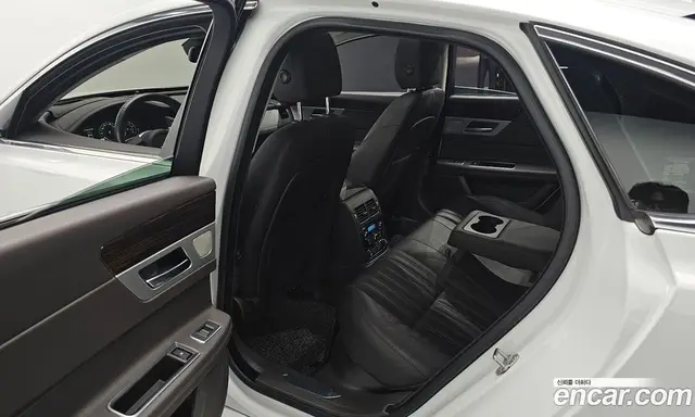 Jaguar XF 2018 2.0 автомат (гидро), миниатюра 12