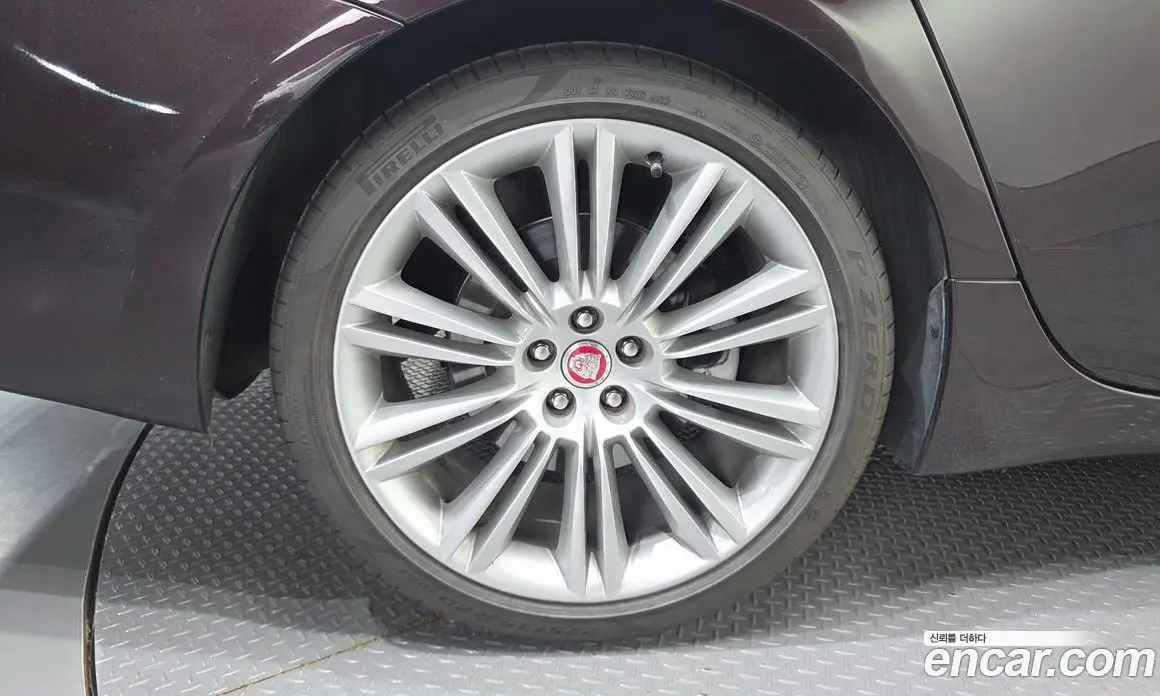 Jaguar XJ 2011 5.0 автомат (гидро), фото 5