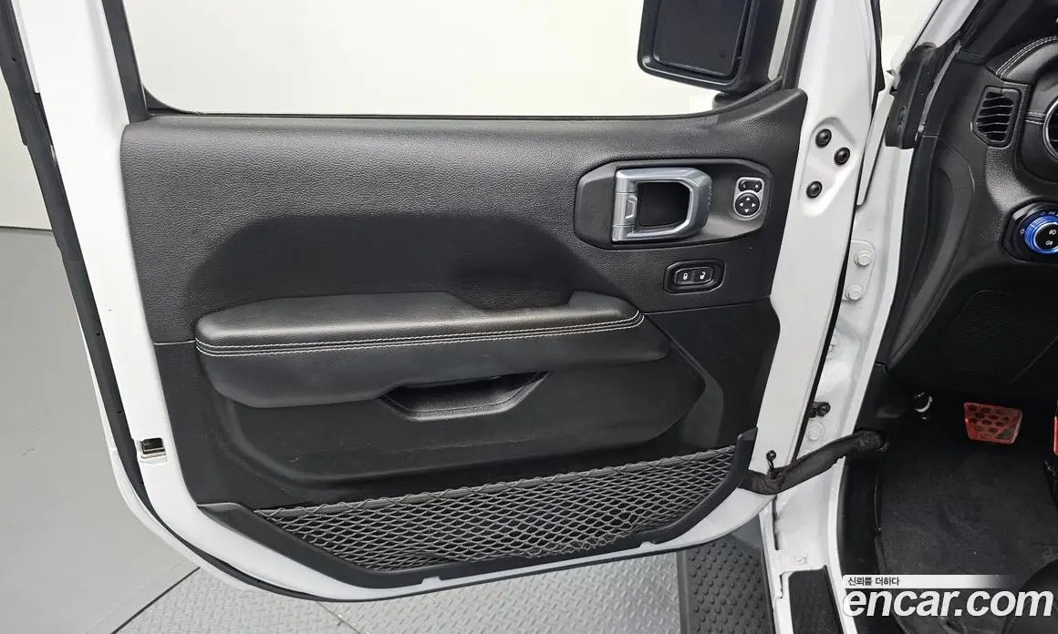 Jeep Wrangler 2021 2.0 автомат (гидро), фото 14