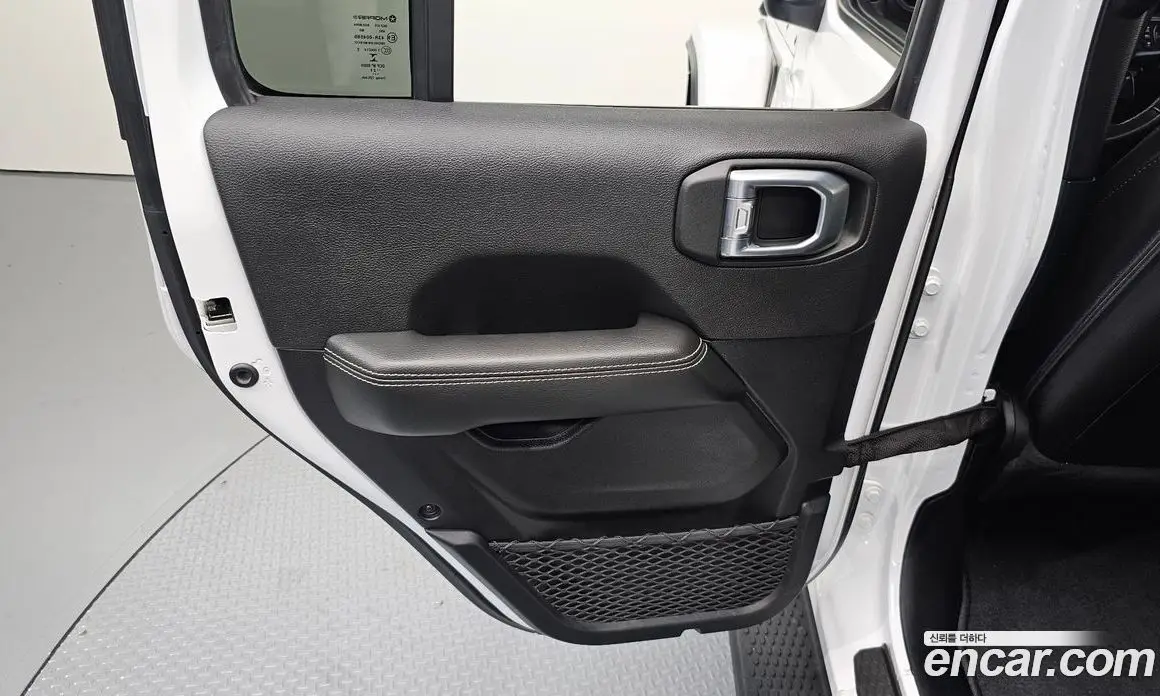 Jeep Wrangler 2021 2.0 автомат (гидро), фото 15