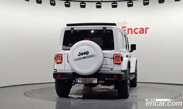 Jeep Wrangler 2021 2.0 автомат (гидро), миниатюра 4