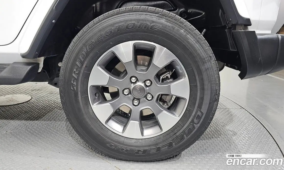 Jeep Wrangler 2021 2.0 автомат (гидро), фото 7