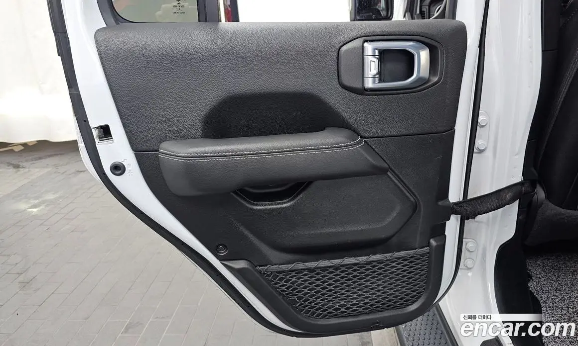 Jeep Wrangler 2021 2.0 автомат (гидро), фото 15