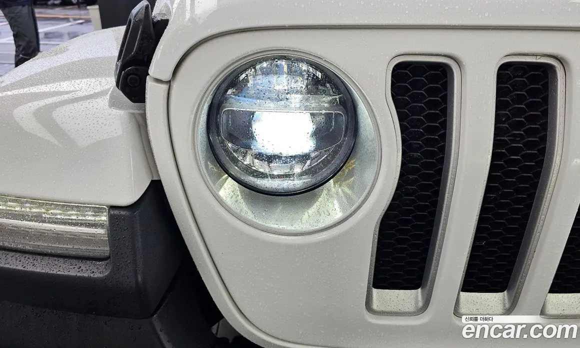 Jeep Wrangler 2021 2.0 автомат (гидро), фото 8