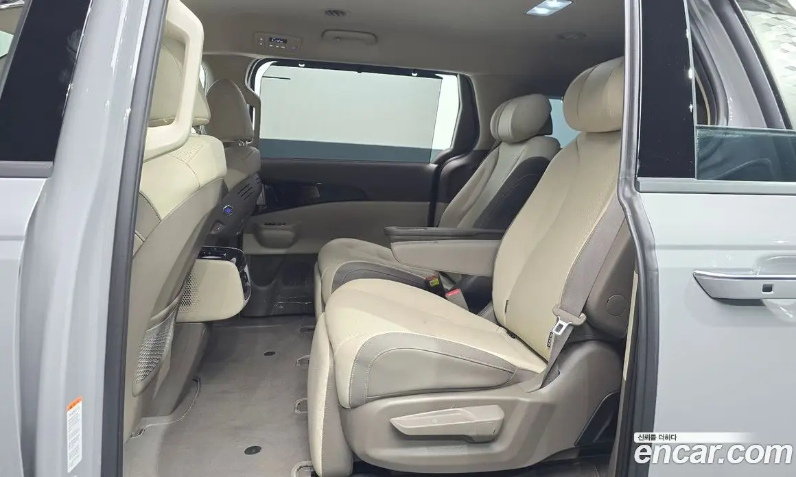 Kia Carnival 2025 3.5 автомат (гидро), фото 16