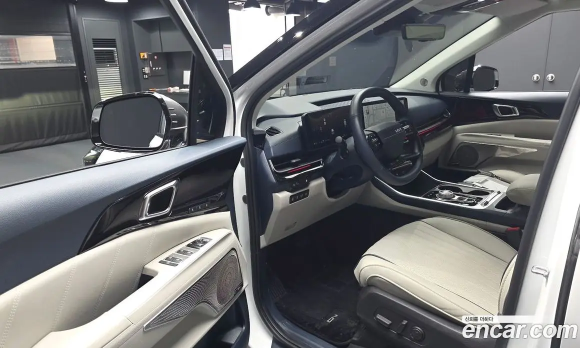 Kia Carnival 2025 1.6 автомат (гидро), фото 13