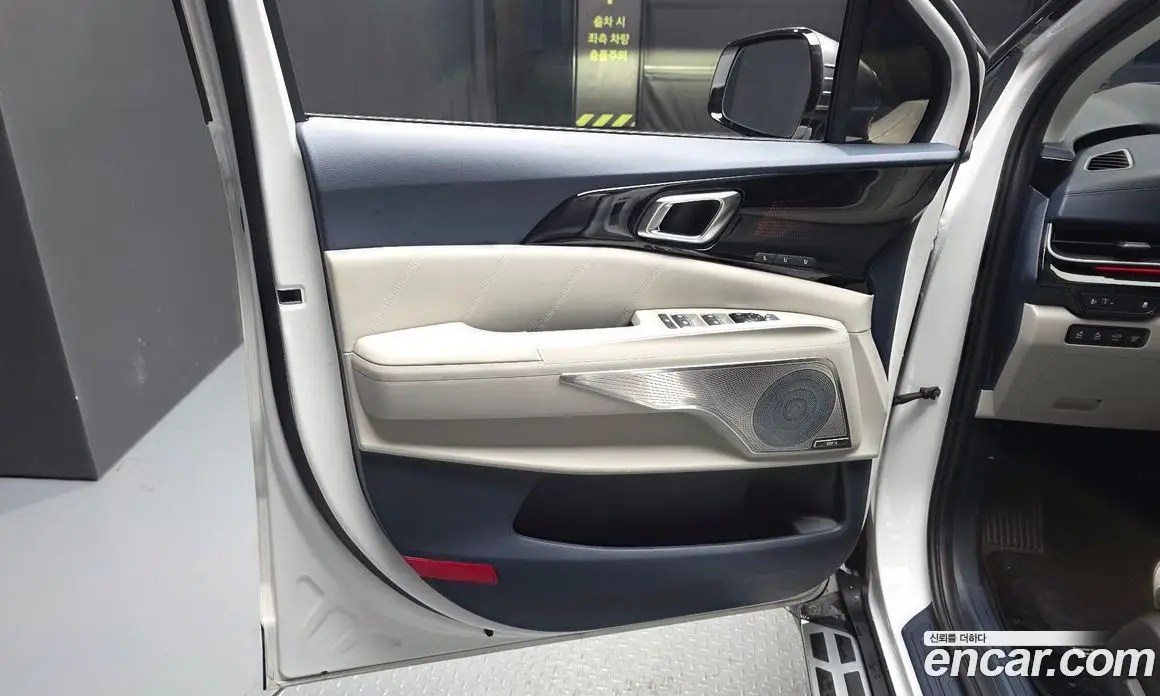 Kia Carnival 2025 1.6 автомат (гидро), фото 14