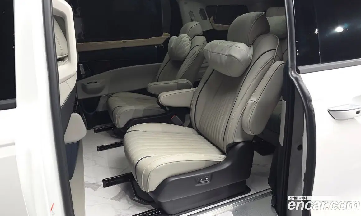 Kia Carnival 2025 1.6 автомат (гидро), фото 18