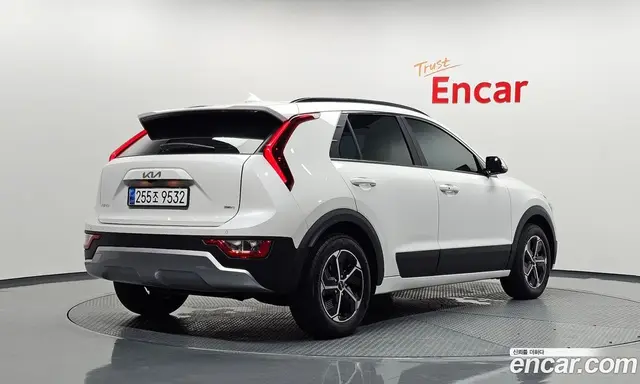 Kia Niro 2022 1.6 автомат (гидро), миниатюра 2