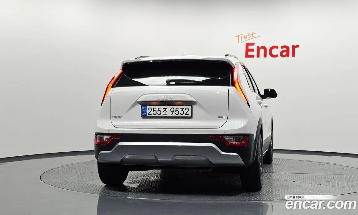 Kia Niro 2022 1.6 автомат (гидро), фото 4