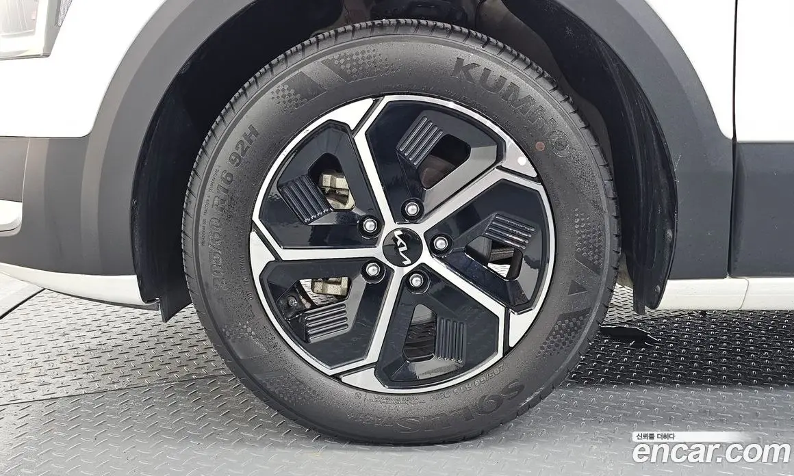Kia Niro 2022 1.6 автомат (гидро), фото 5