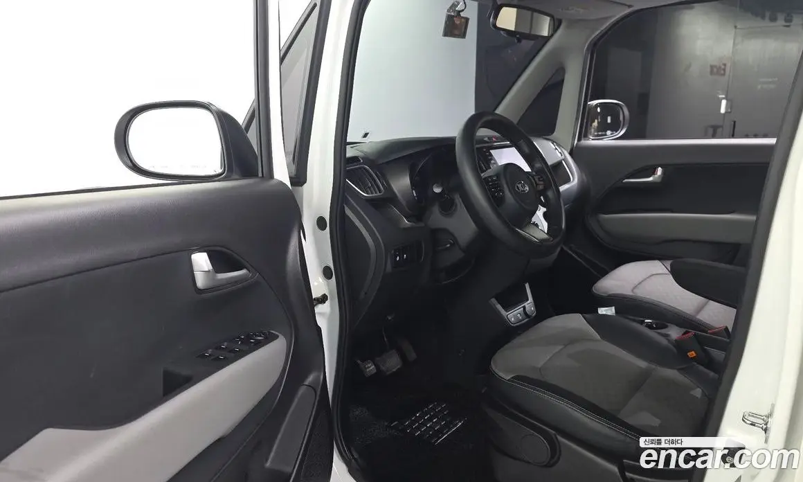 Kia Ray 2020 1.0 автомат (гидро), фото 13
