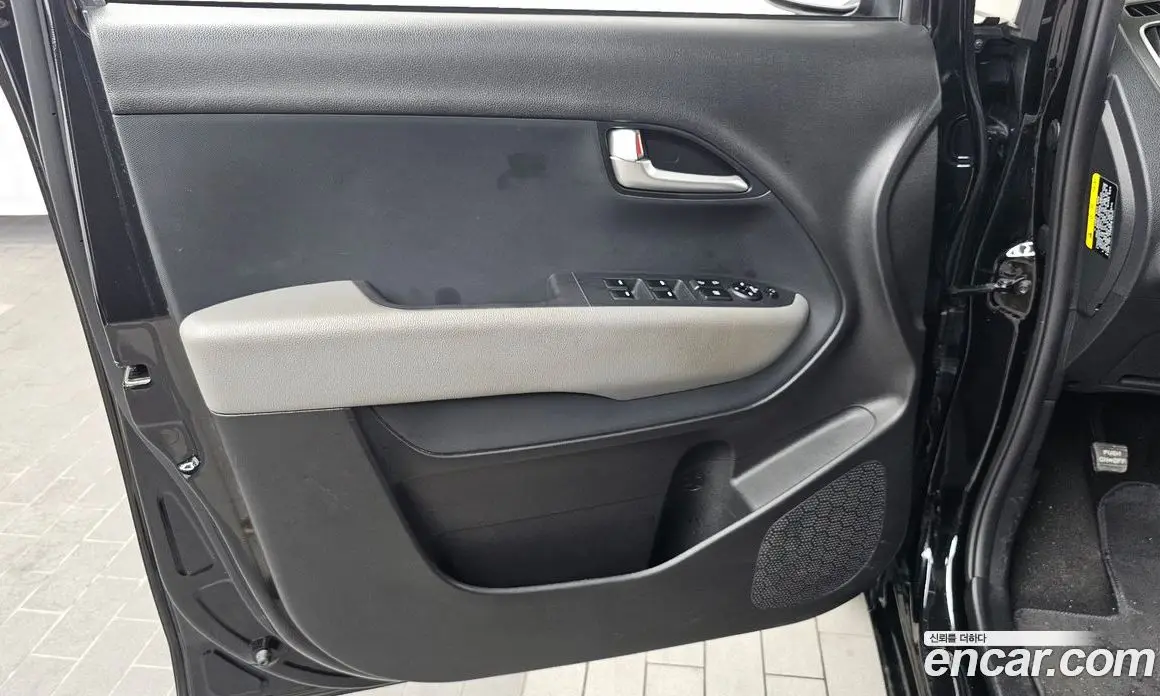 Kia Ray 2022 1.0 автомат (гидро), фото 14
