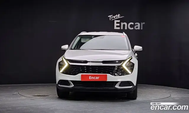 Kia Sportage 2023 1.6 автомат (гидро), миниатюра 3