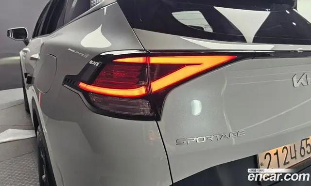 Kia Sportage 2023 1.6 автомат (гидро), миниатюра 9