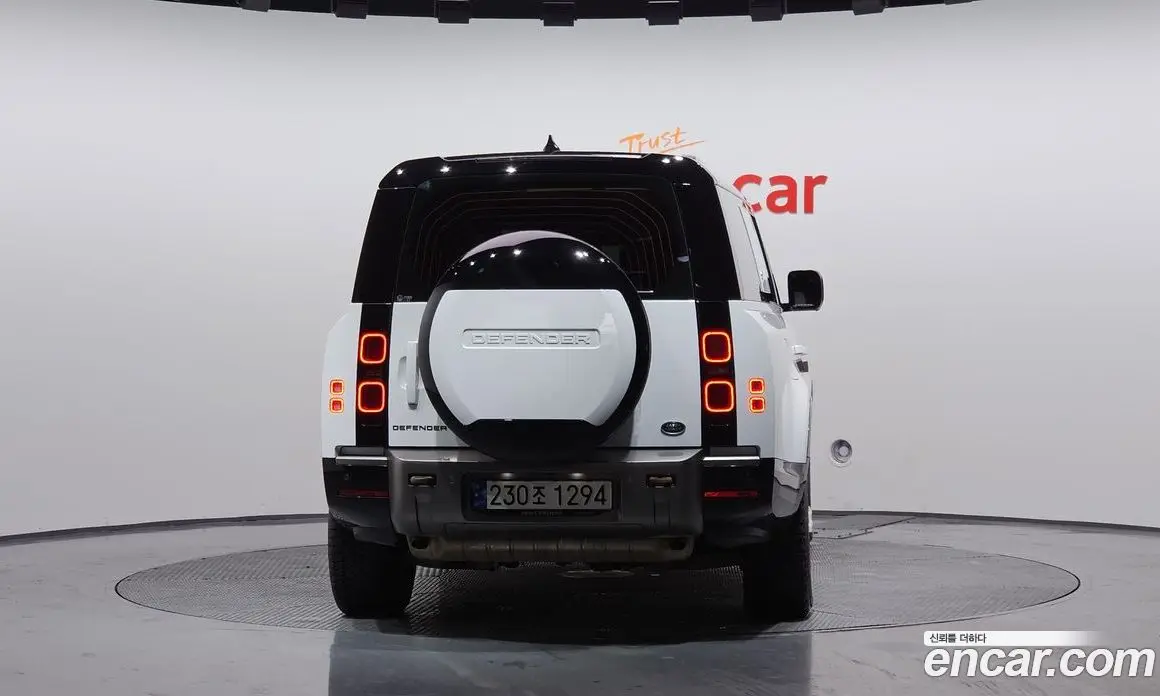 Land Rover Defender 2023 3.0 автомат (гидро), фото 4 Land Rover Defender 2023 3.0 автомат (гидро), фото 4
