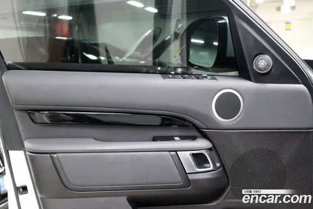 Land Rover Discovery 2018 2.0 автомат (гидро), миниатюра 7