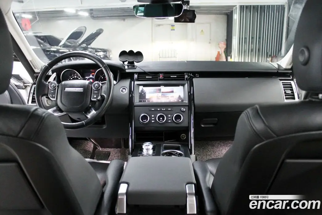 Land Rover Discovery 2018 2.0 автомат (гидро), фото 9