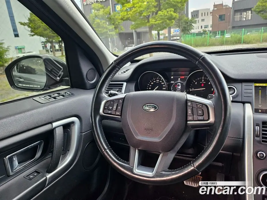 Land Rover Discovery Sport 2018 2.0 автомат (гидро), фото 17