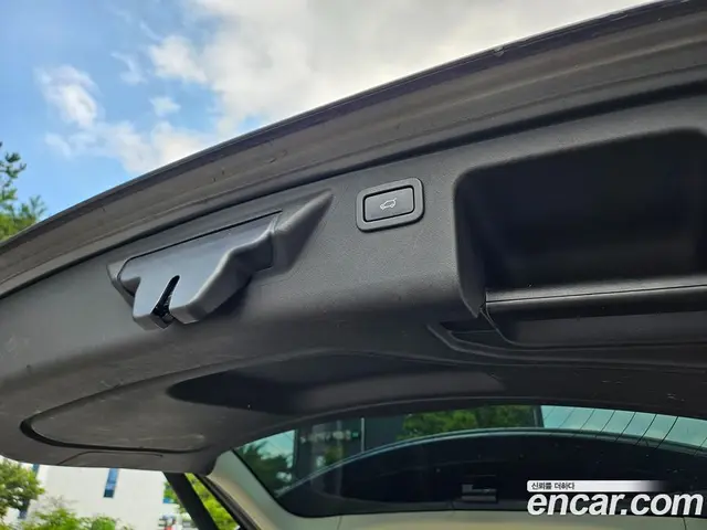 Land Rover Discovery Sport 2018 2.0 автомат (гидро), миниатюра 9