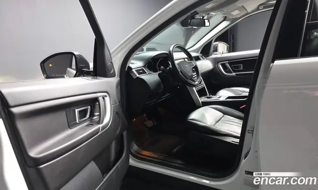 Land Rover Discovery Sport 2019 2.0 автомат (гидро), миниатюра 12