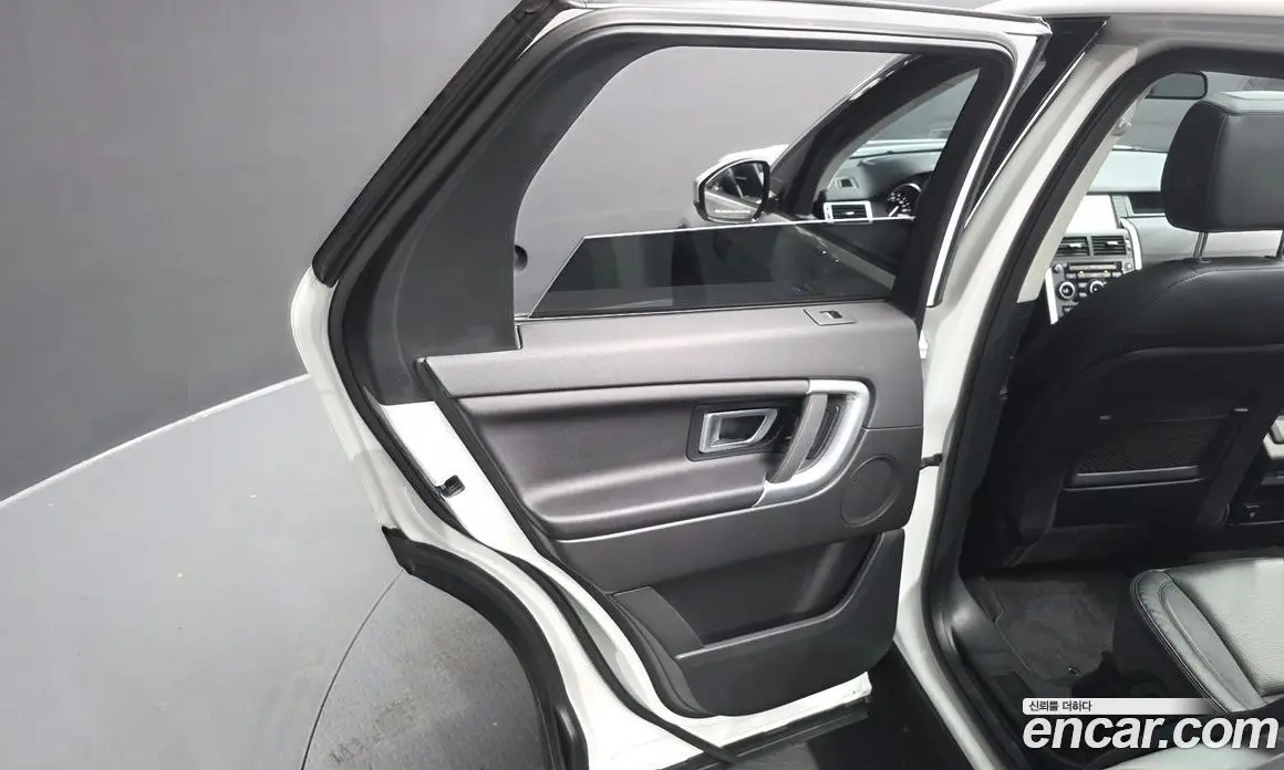 Land Rover Discovery Sport 2019 2.0 автомат (гидро), фото 14