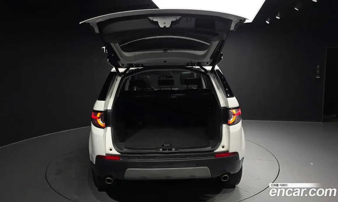 Land Rover Discovery Sport 2019 2.0 автомат (гидро), фото 25