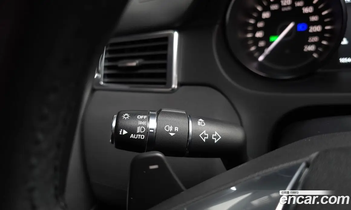 Land Rover Discovery Sport 2019 2.0 автомат (гидро), фото 36