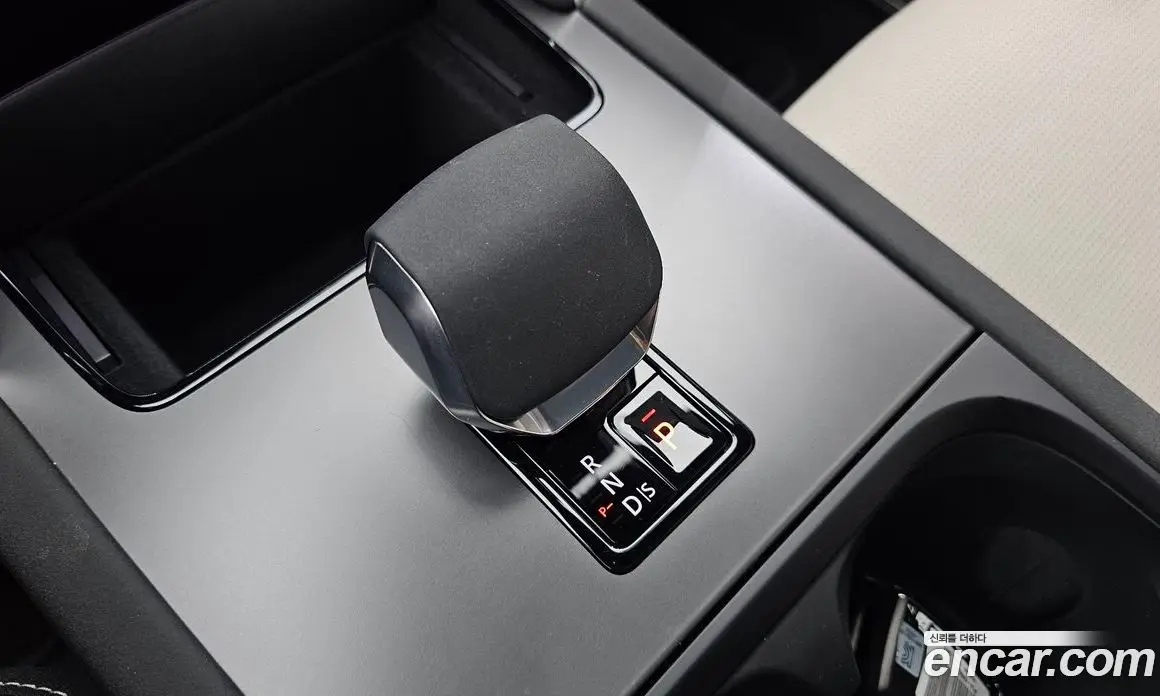 Land Rover Discovery Sport 2024 2.0 автомат (гидро), фото 12