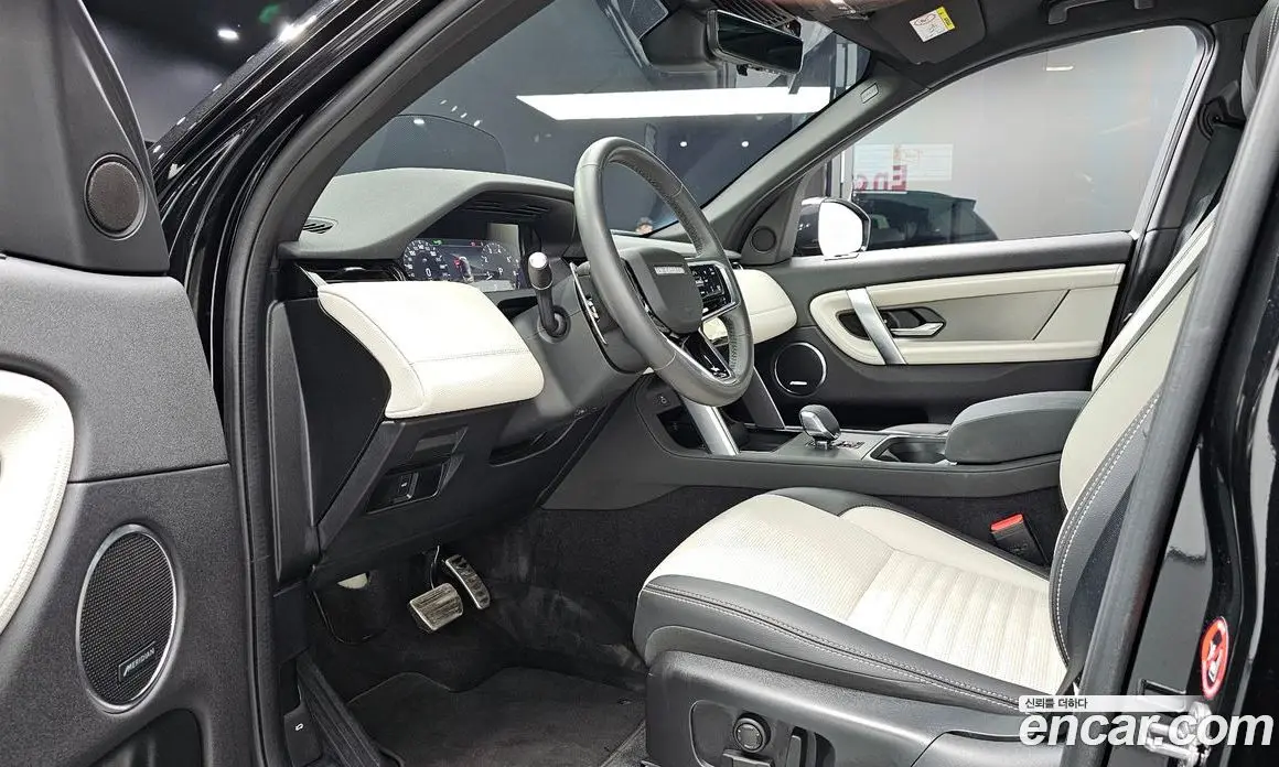 Land Rover Discovery Sport 2024 2.0 автомат (гидро), фото 13