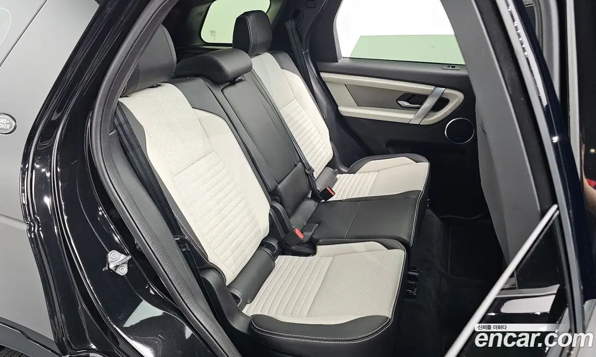 Land Rover Discovery Sport 2024 2.0 автомат (гидро), фото 17