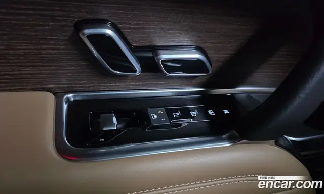 Land Rover Range Rover 2023 4.4 автомат (гидро), миниатюра 12