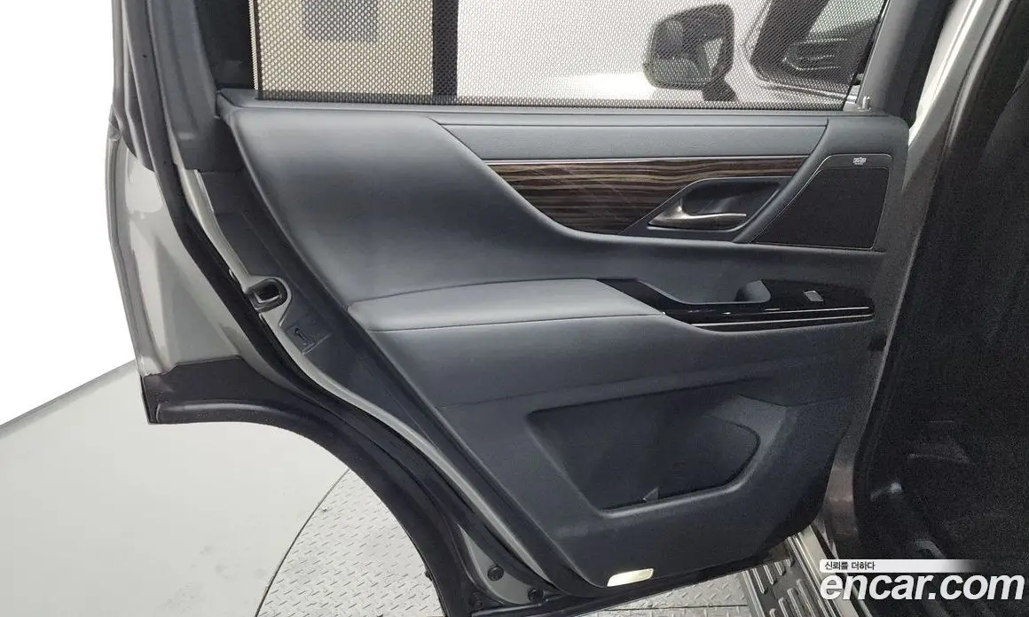 Lexus LX 2025 3.4 автомат (гидро), фото 15