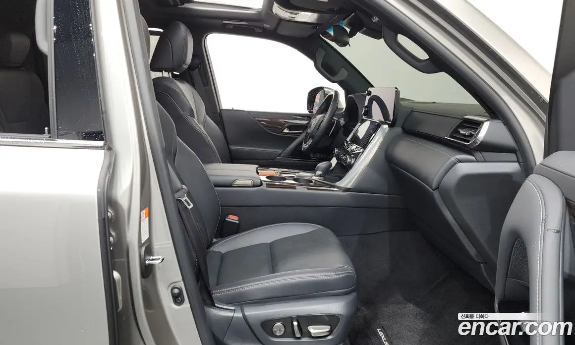 Lexus LX 2025 3.4 автомат (гидро), фото 16