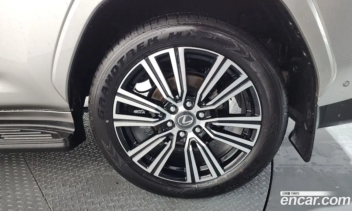 Lexus LX 2025 3.4 автомат (гидро), фото 7