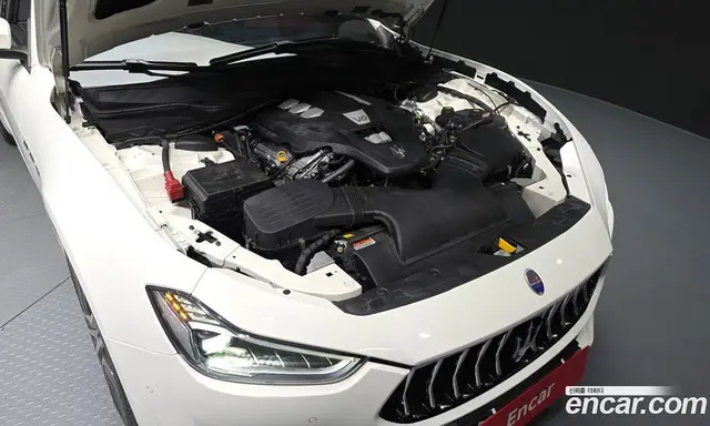 Maserati Ghibli 2021 3.0 автомат (гидро), миниатюра 6