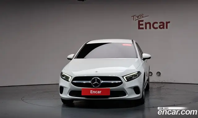 Mercedes-Benz A-Class 2020 2.0 автомат (гидро), миниатюра 2