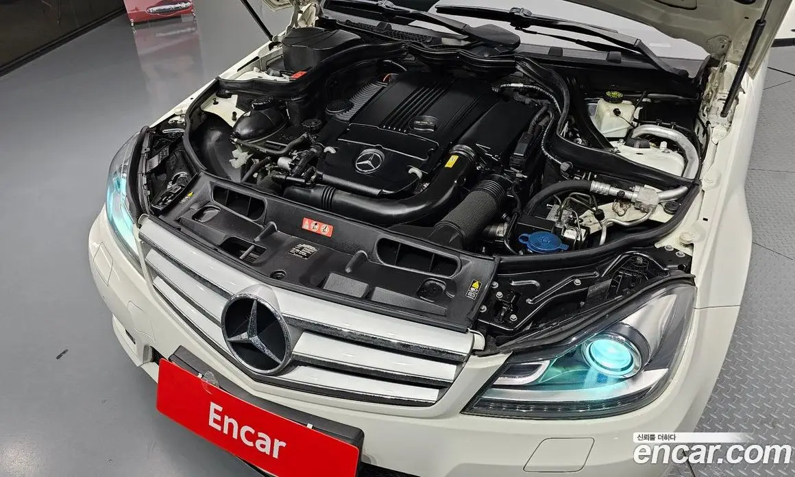 Mercedes-Benz C-Class 2011 1.8 автомат (гидро), фото 6