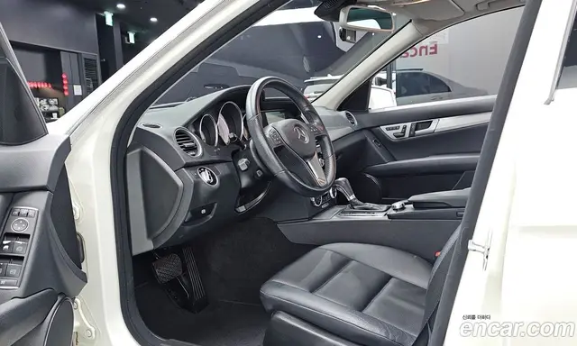 Mercedes-Benz C-Class 2011 1.8 автомат (гидро), миниатюра 10