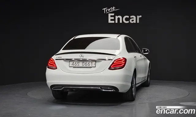 Mercedes-Benz C-Class 2016 2.0 автомат (гидро), миниатюра 4 Mercedes-Benz C-Class 2016 2.0 автомат (гидро), миниатюра 4